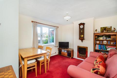 27 Abbots Way, Morpeth, NE61 2LY