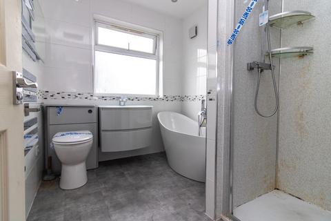3 bedroom detached house for sale, Melton Road, Leicester, LE4