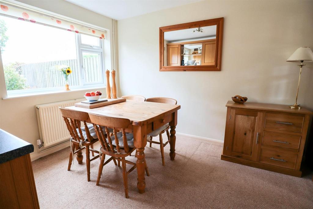 Dining area.jpg