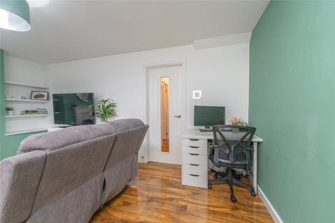 18 Ferniehill Square, Edinburgh, EH17 7AP