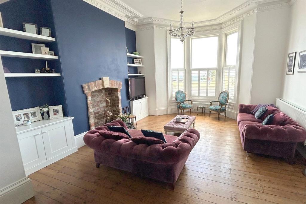 Front Lounge