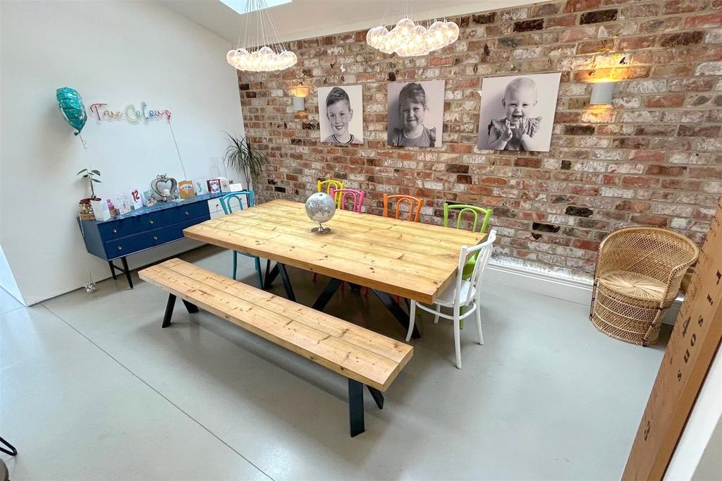 Dining Area 1