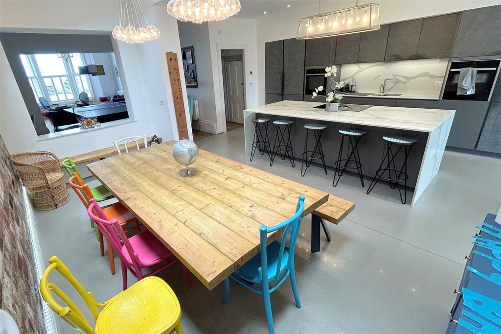 Dining Area 2