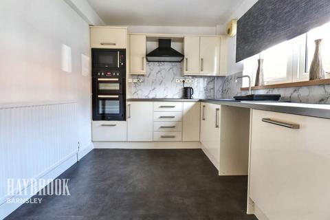 17 Cliffedale Crescent, Worsbrough, Barnsley, S70 4AR