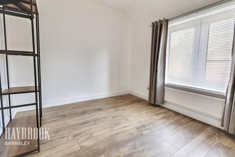 17 Cliffedale Crescent, Worsbrough, Barnsley, S70 4AR