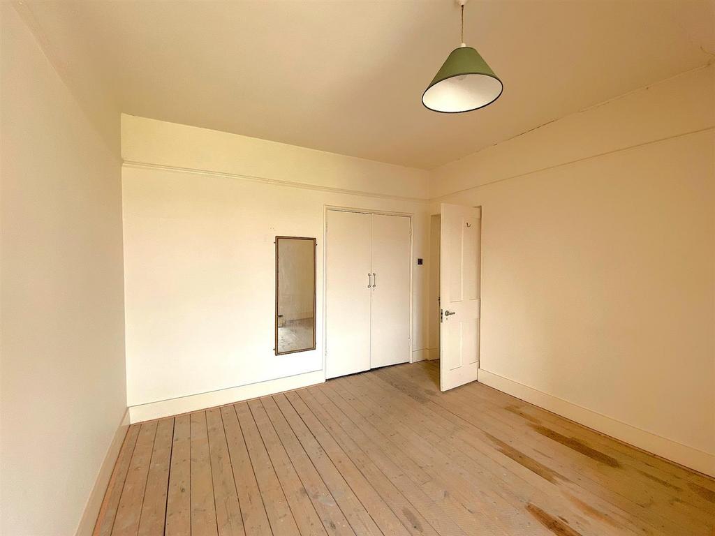 16 Knole Ct - Bed2.jpg
