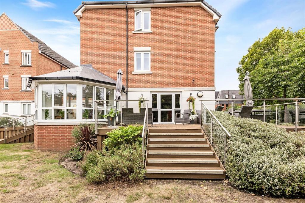 14-5629 CH 22 CRAYSHAWCOURT RG48 EQ MCS83865 -55-medi