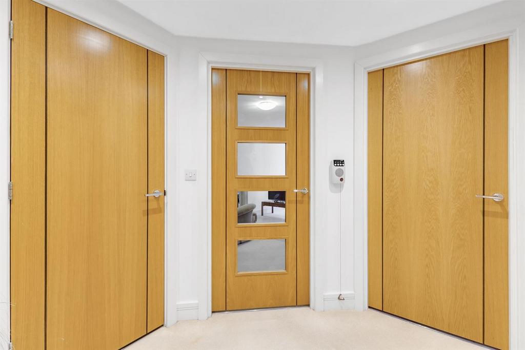 11-b104 CH 22 CRAYSHAWCOURT RG48 EQ MCS83865 -49-medi
