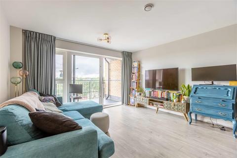 2 bedroom apartment for sale, Windsor Road, Slough