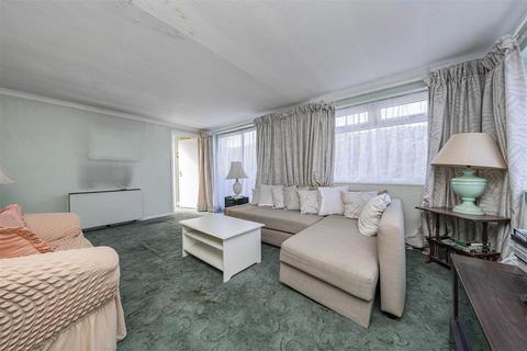 3 bedroom semi-detached house for sale, Dyson Close, Windsor