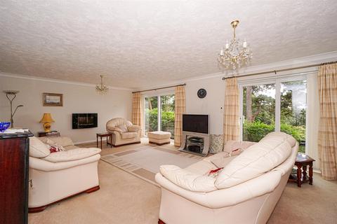 4 bedroom detached house for sale, The Heights, Hastings