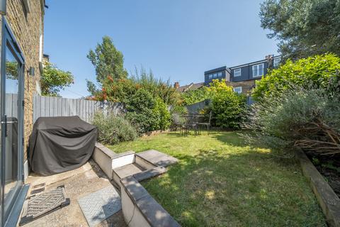 2 bedroom apartment for sale, Crystal Palace Road, London