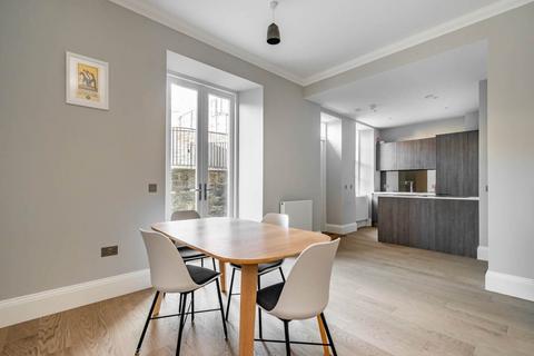 2 bedroom flat to rent, Melville Street, West End, Edinburgh