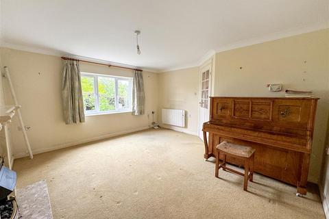 undefined, Wolsey Close, Southwell