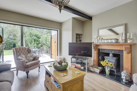 4 bedroom detached house for sale, Caulfield Road, Southend-on-Sea, SS3