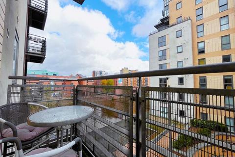 2 bedroom flat to rent, Regents Quay, Brewery Wharf, Leeds