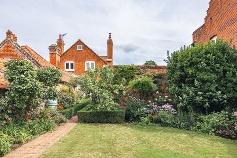 4 bedroom cottage for sale, Beautifully Restored Cottage in the Exclusive Heydon Estate