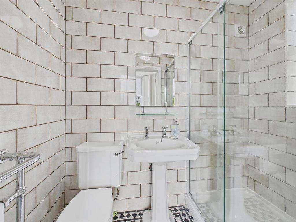 Shower room.jpg