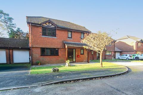 undefined, Station Close, Rotherfield, TN6
