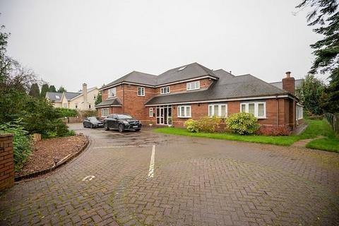 Hospitality for sale, Hasty Ln Altrincham WA15 8UU