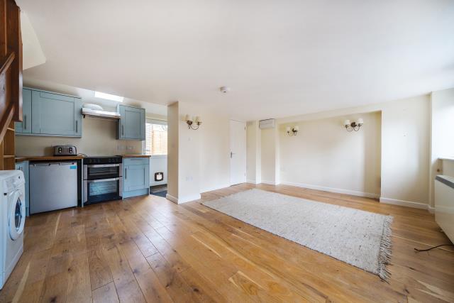 Kitchen/Living Area