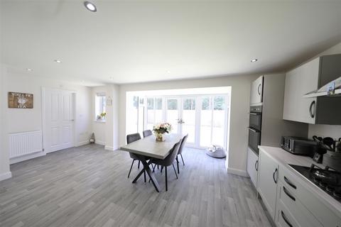 undefined, Broad Avenue, Hessle