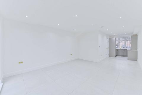 3 bedroom house for sale, 3 Kingswood Way, South Croydon CR2