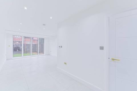 undefined, 3 Kingswood Way, South Croydon CR2