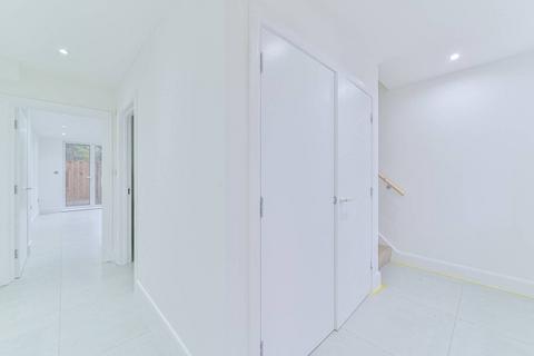 undefined, 3 Kingswood Way, South Croydon CR2