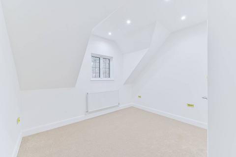 3 bedroom house for sale, 3 Kingswood Way, South Croydon CR2