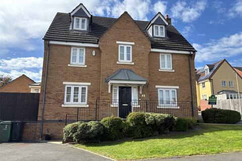 5 bedroom detached house for sale, Southgate Way, West Midlands DY1
