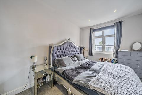undefined, Bond Road, Mitcham CR4