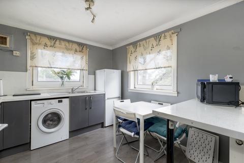 14/2 Robert Burns Drive, Edinburgh, EH16 6BL