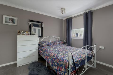 14/2 Robert Burns Drive, Edinburgh, EH16 6BL