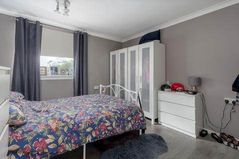 14/2 Robert Burns Drive, Edinburgh, EH16 6BL