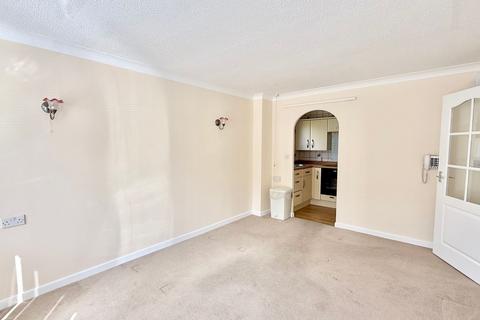 1 bedroom ground floor flat for sale, Brinton Lane, Hythe, SO45