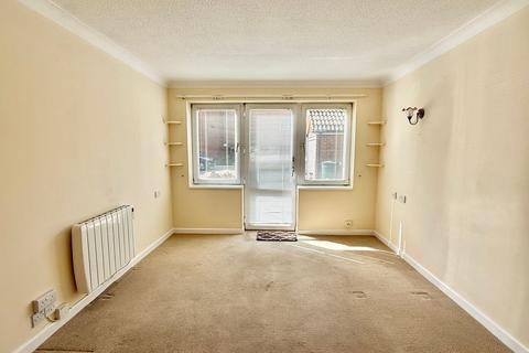 1 bedroom ground floor flat for sale, Brinton Lane, Hythe, SO45