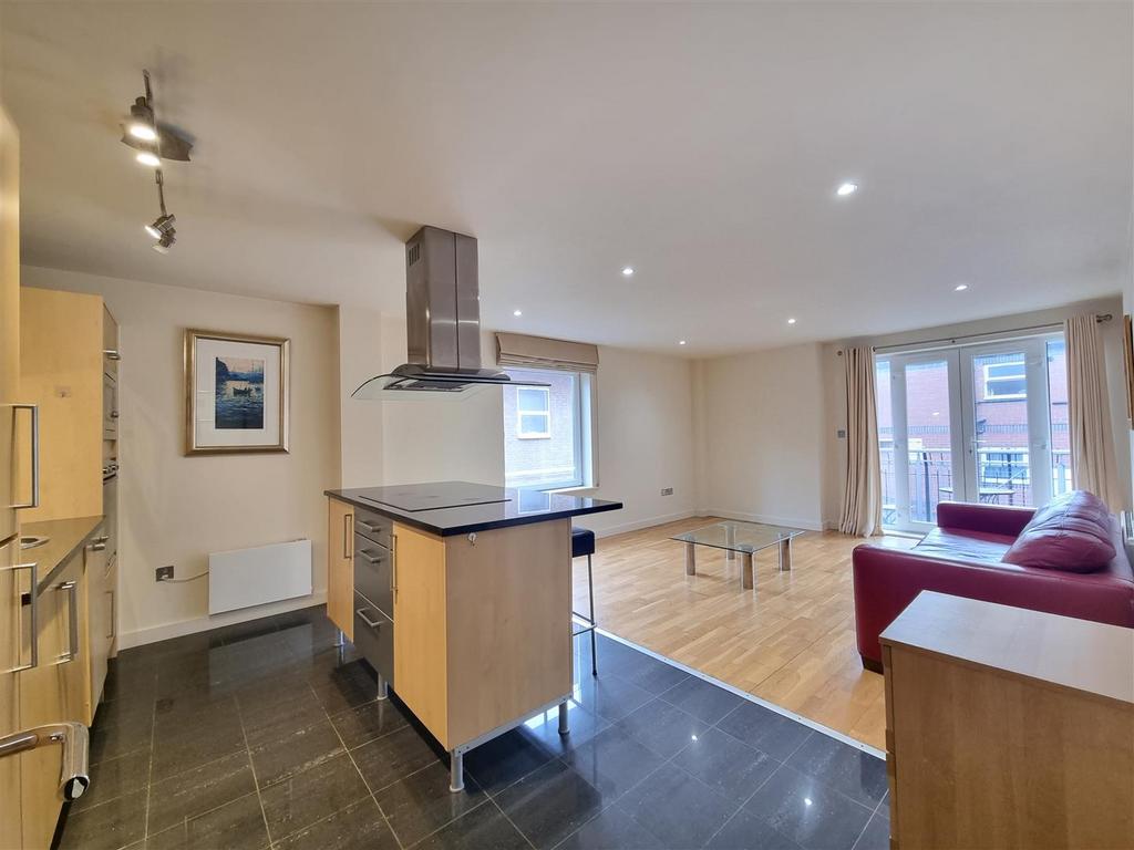 Lounge / kitchen