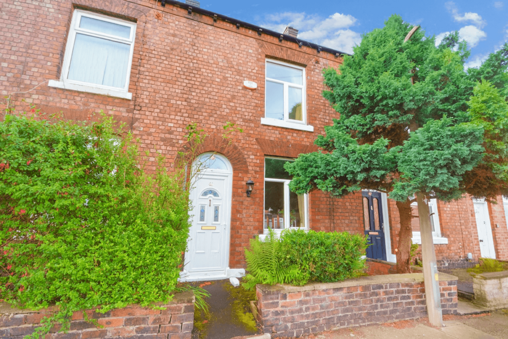 45 Cromwell Road Prestwich M25 1 HR
