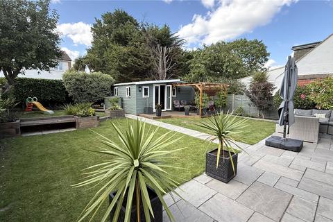 4 bedroom detached house for sale, Southend Road, Stanford-le-Hope, Essex, SS17