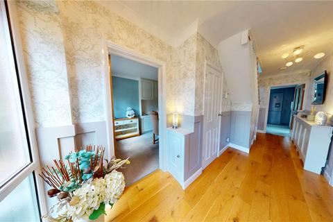 4 bedroom detached house for sale, Southend Road, Stanford-le-Hope, Essex, SS17