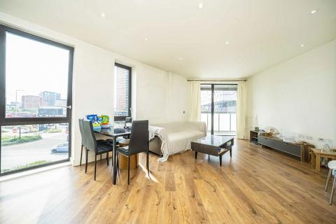 2 bedroom flat for sale, New Village Avenue, London E14