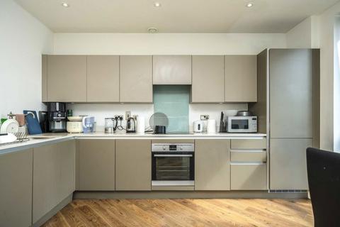 2 bedroom flat for sale, New Village Avenue, London E14