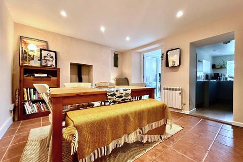 3 bedroom semi-detached house for sale, Flushing
