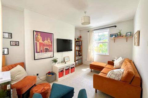 3 bedroom semi-detached house for sale, Flushing