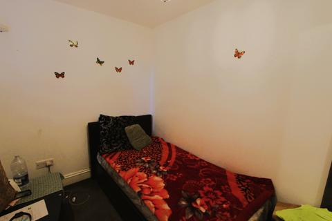 undefined, Porter Close, Grays, RM20