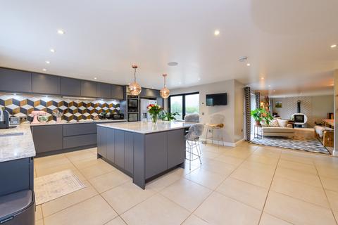 4 bedroom detached house for sale, Behind Town Lane, Somerton TA11