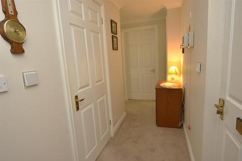 2 bedroom retirement property for sale, Mowbray Court, EXETER EX2