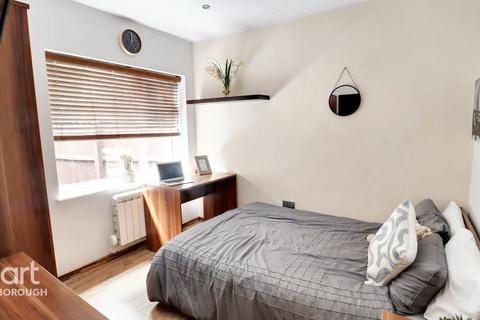 5 bedroom detached bungalow for sale, North Street, Stanground