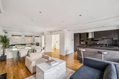 Ennismore Gardens, London, SW7